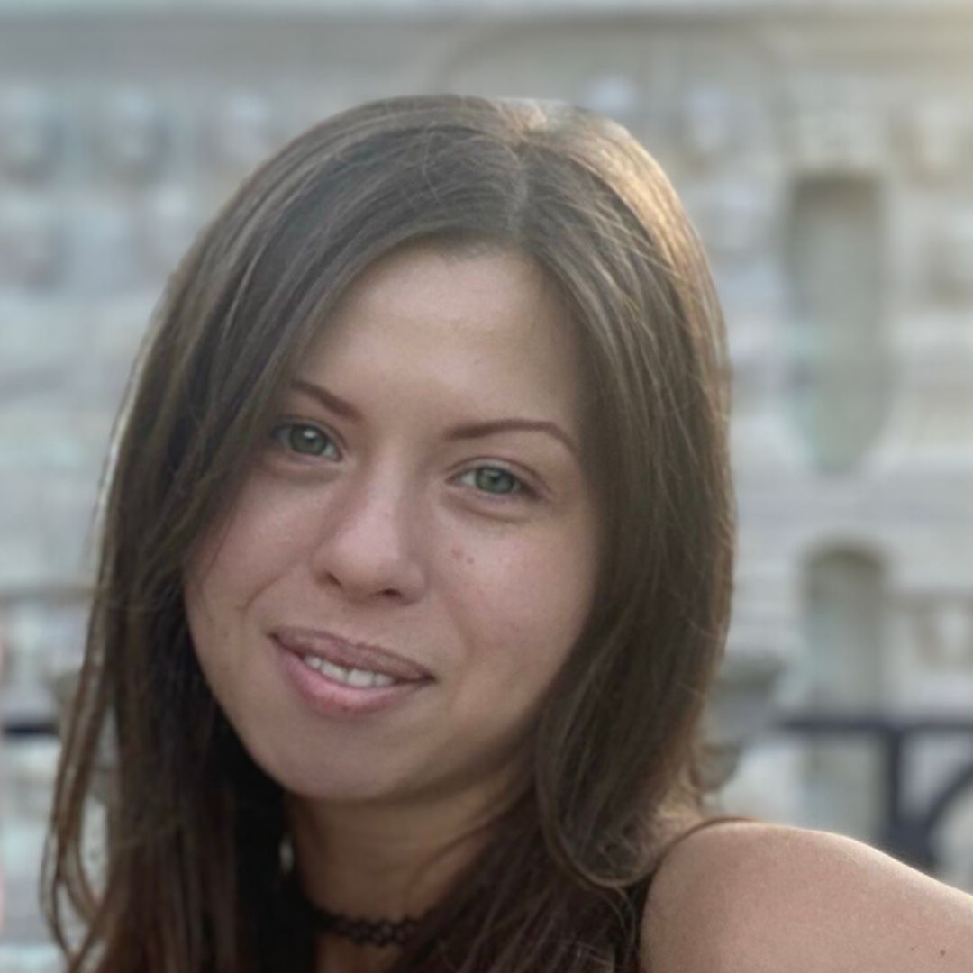Алёна Белова